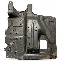 2612385 Stänkskärmshållare, framaxel, bakre vänster Wing Bracket, Front Axle, Rear Left SCANIA L,P,G,R,S-series 2612385 Wing Bracket, Front Axle, Rear Left SCANIA L, P, G, R, S-series 1870164