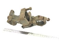 9413270341 Oro pagalvės laikiklis, priekinė ašis, dešinė pusė MERCEDES-BENZ A9413270341 Axor, Actros MP1, MP2, MP3 (1996-2014)
