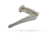 9303171201 Hytthållare, främre vänster MERCEDES-BENZ A9303171201 9303170001 A9303170001 Axor, Actros MP1, MP2, MP3 (1996-2014)