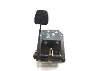 0044315005+6282900533+6282900218 Huvudventil för broms, med pedal MERCEDES-BENZ A0044315005 A0044316305 A6282900533 A6282900218 0044315005 0044316305 6282900533 6282900218 Bus II (1996-) WABCO