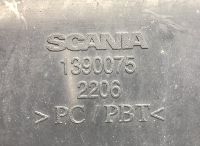 1390075 Corp din plastic cu placă de treaptă, mare stânga SCANIA 4-series (1995-2006)
