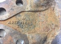 9573270741 Halterung Stabilisator Nachlaufachse unten rechts +9423270121 Torsion Bar Bracket, Tag Axle RH MERCEDES-BENZ