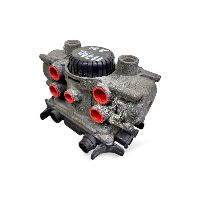 4801041070 EBS vārsts, Papildtilts EBS Valve, Tag Axle MAN 81.52106-6059 81521066059 81.52106-6066 81521066066 81.52106-6040 81521066040 1527245 81521066072 81.52106-6072 81.52106-9066 81521069066 81521069072 81.52106-9072 -